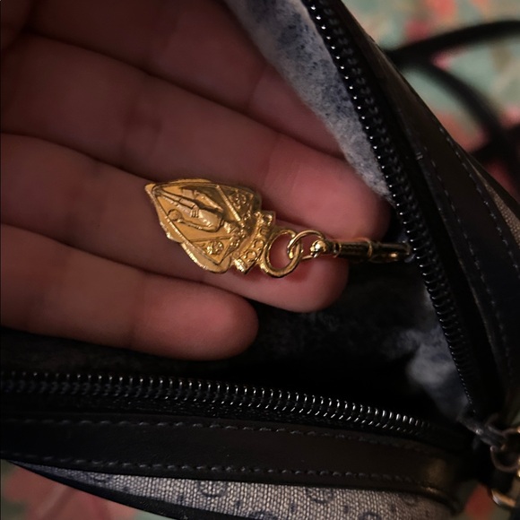 Gucci Black and Gray Crossbody Bag - Picture 12 of 12